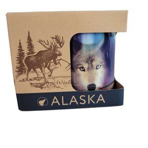 Alaska NWT coffee mug with wolf pictures on it. birthday Christmas gift box